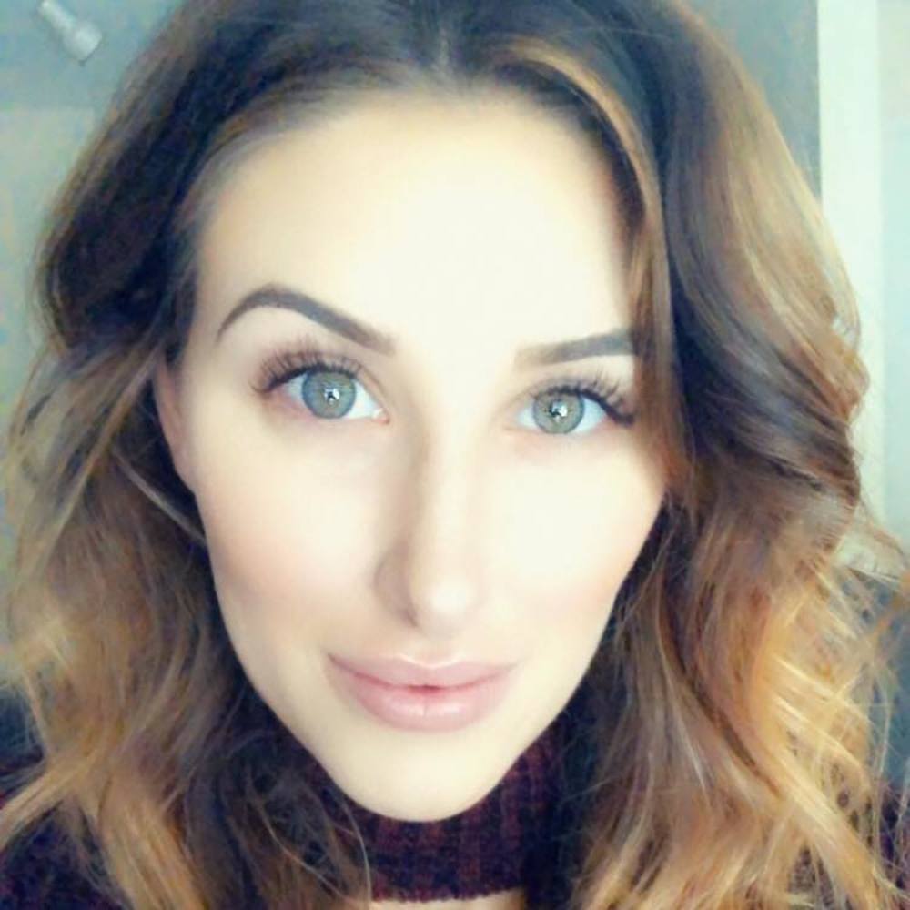 Meet your Posher, Ashley